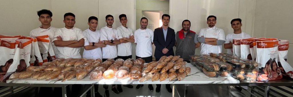 بازدید از هنرستان نان شیرینی شکلات گلنان